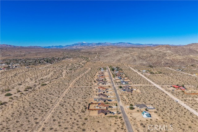 Detail Gallery Image 6 of 13 For 62407 Crestview Dr, Joshua Tree,  CA 92252 - – Beds | – Baths