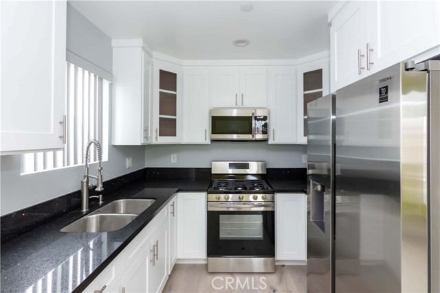 531 W 80th Street, Los Angeles, CA, 90044 531 W 80th Street, Los Angeles, CA, 90044