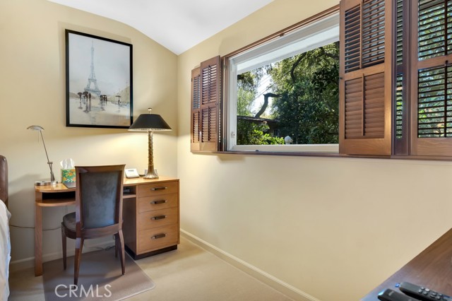 Detail Gallery Image 40 of 67 For 16700 Bosque Dr, Encino,  CA 91436 - 3 Beds | 2/1 Baths