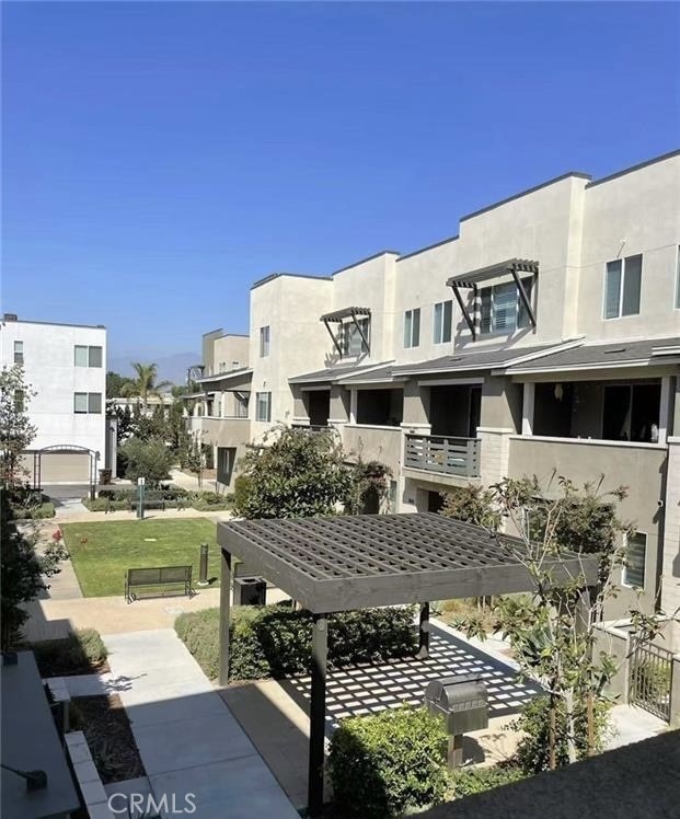 2825 Lily Lane