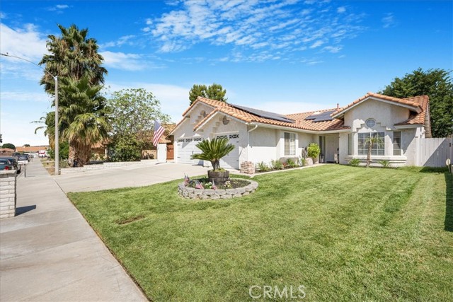 Detail Gallery Image 4 of 31 For 43444 Avenida Miraflores, Hemet,  CA 92544 - 3 Beds | 2 Baths