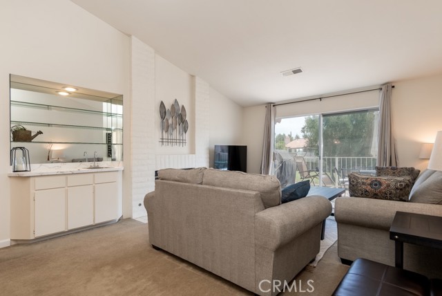 Image 9 for 738   Vista Lago DR