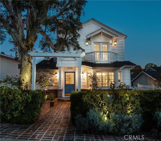 3108 Poinsettia Avenue N Manhattan Beach, California Elegant, custom architectural details highlight this three Bedroom + Office + Family Room, three full Bath home in highly sought after Manhattan Beach tree section neighborhood. Beveled glass entry door with vaulted entry ceiling, light, bright open design Kitchen, Dining, Living areas.
Kitchen features breakfast bar, granite counters, quality cabinetry with soft close drawers, pull-out shelves, appliance garage. A beautiful Fireplace with custom mantle and surround highlights the Living Room area. There are two Bedrooms, an Office (converted 4th bedroom), full Bathroom on the entry level. Access to a party size tiled deck is from the Office and a Bedroom. A grand Master Suite is located on the upper level and features vaulted ceiling, Fireplace, Juliet Balcony, large two sink vanity with generous cabinetry and closet space, walk in shower and large tub. The lower level has a wonderful Family Room, adjacent full Bathroom, Laundry Room, and access through French Doors to a lovely private patio and grassy back yard. A gated driveway leads to a two car Garage with a large second level Storage/Bonus Room with window, not included in square footage- check with City for possible uses. Other features include hardwood flooring, Kolbe and Kolbe wood windows, recessed lighting, beautiful built-in cabinetry, large walk-in entry closet, A/C, tankless water heater, and French Doors galore. Stroll to downtown or walk the dog on the popular "chip trail", just 1 1/2 blocks away.