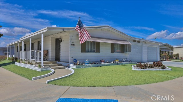 Detail Gallery Image 1 of 62 For 1255 Brentwood Way, Hemet,  CA 92545 - 3 Beds | 2 Baths