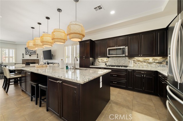43875 Spiaggia Place, Indio CA: https://media.crmls.org/medias/44bda39c-0028-41d8-9406-c8f04443da6f.jpg