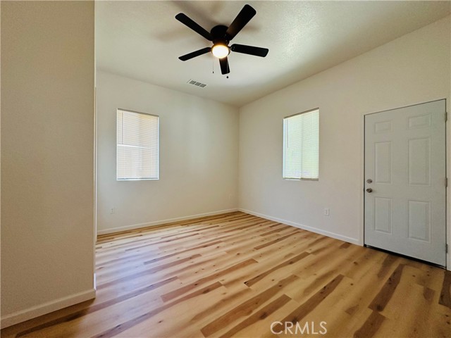 Detail Gallery Image 8 of 17 For 730 W 23rd St, Merced,  CA 95340 - 3 Beds | 2 Baths