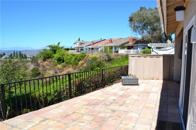 Detail Gallery Image 17 of 28 For 7049 E Viewpoint Ln, Anaheim Hills,  CA 92807 - 3 Beds | 2 Baths