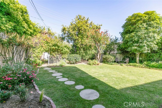 1558 Hillcrest Avenue, Glendale CA: https://media.crmls.org/medias/44becf13-8f72-440e-ae66-f4ded59ae836.jpg