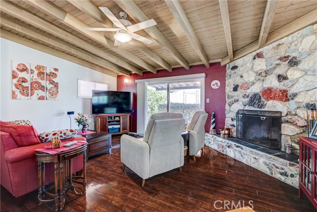 Detail Gallery Image 8 of 21 For 3408 Dow, Redondo Beach,  CA 90278 - 3 Beds | 1 Baths