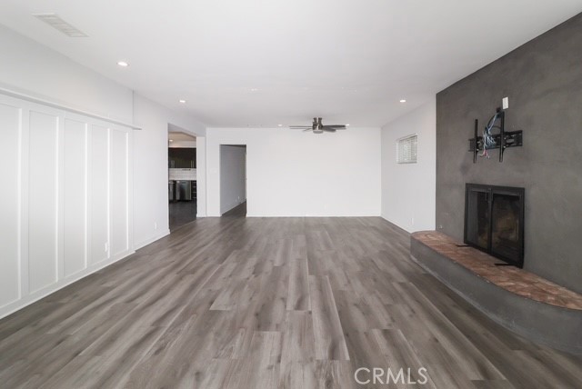 13917 Truro Avenue, Hawthorne CA: https://media.crmls.org/medias/44bef9cc-4752-46f6-947d-c0790f1c8473.jpg