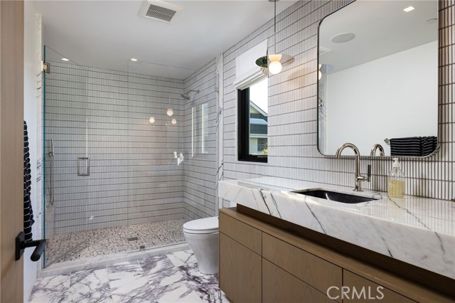 2304 Cliff, Newport Beach CA: https://media.crmls.org/medias/44bf45d0-3801-4d50-8585-e06a42dbdb97.jpg