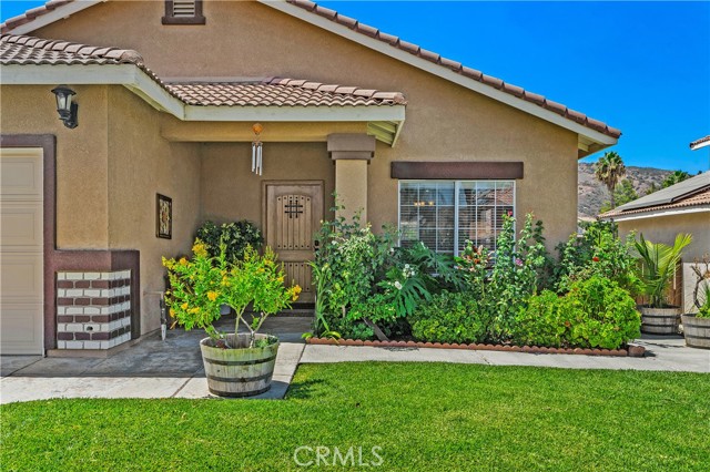 Detail Gallery Image 2 of 29 For 22701 Hannah Ct, Corona,  CA 92883 - 3 Beds | 2 Baths