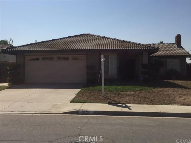 6676 Solano Dr, Riverside, CA 92509