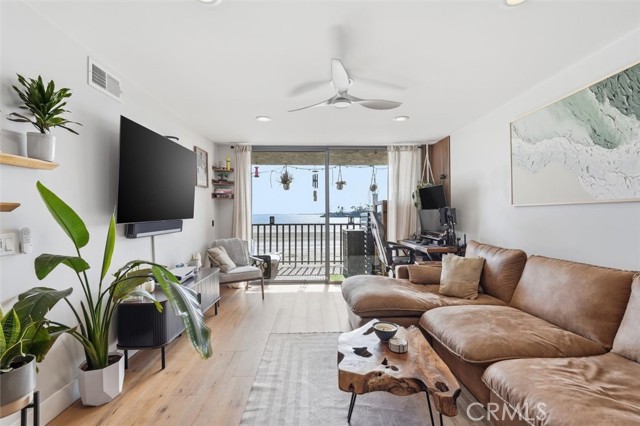 Detail Gallery Image 5 of 44 For 1140 E Ocean Blvd #141,  Long Beach,  CA 90802 - 1 Beds | 1 Baths