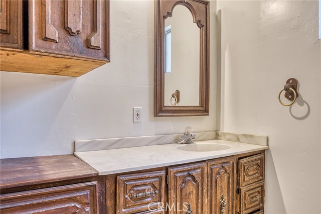 5734 Cazaux Drive, Los Angeles CA: https://media.crmls.org/medias/44c08818-d885-4bc7-8a29-10d05455094a.jpg