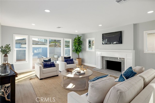 2708 Spreckels Lane, Redondo Beach, California 90278, 3 Bedrooms Bedrooms, ,2 BathroomsBathrooms,Residential,Sold,Spreckels,SB22026607