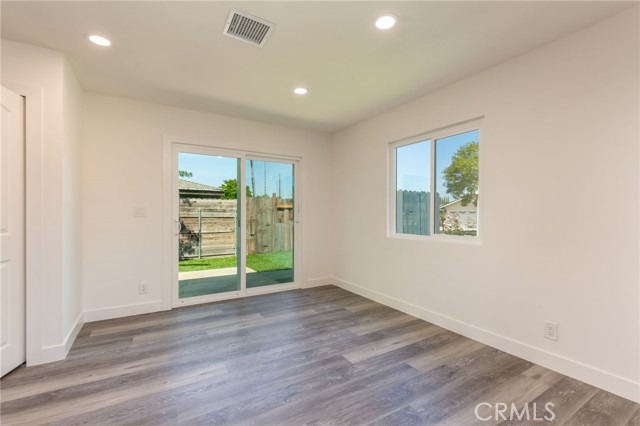 Detail Gallery Image 9 of 22 For 852 Ventura Ave, Simi Valley,  CA 93065 - 3 Beds | 2 Baths