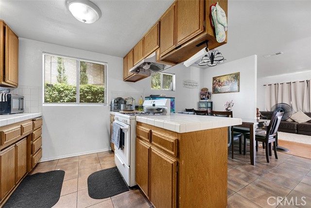 1553 Dennis Place, West Covina CA: https://media.crmls.org/medias/44c31665-e808-4c43-908b-bc424e158463.jpg