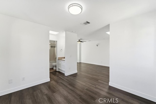 Detail Gallery Image 16 of 33 For 15150 Rayen St, North Hills,  CA 91343 - 3 Beds | 3 Baths