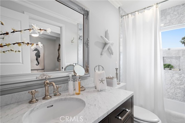 844 Temple Hills Drive, Laguna Beach CA: https://media.crmls.org/medias/44c41395-be50-4288-87e3-6f4d872dd88c.jpg