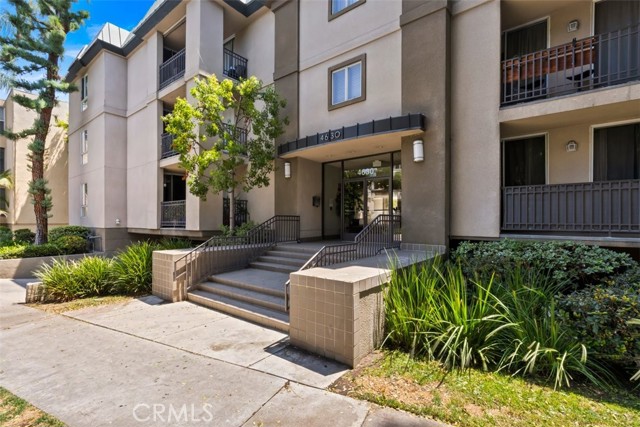 4630 Willis Avenue, Sherman Oaks CA: https://media.crmls.org/medias/44c42c61-4416-4d4c-b841-7879580dca05.jpg