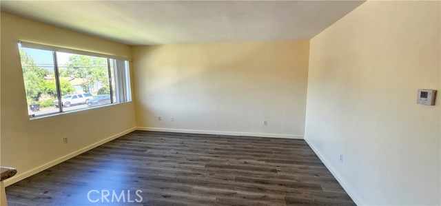 Detail Gallery Image 5 of 7 For 4211 Mountain Dr #3,  San Bernardino,  CA 92407 - 2 Beds | 1 Baths
