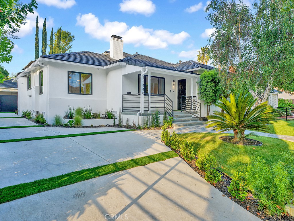 15440 Varden Street — architectural residence