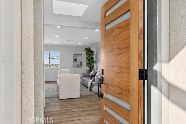 Detail Gallery Image 6 of 61 For 221 via Los Miradores, Redondo Beach,  CA 90277 - 4 Beds | 3/1 Baths