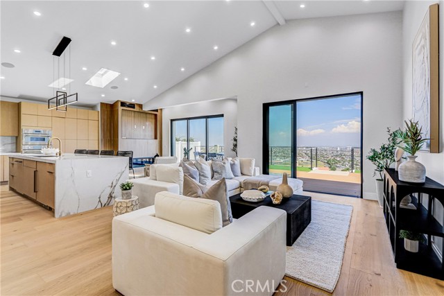 4609 Paseo De Las Tortugas, Torrance CA: https://media.crmls.org/medias/44c690a6-2f3f-425a-bf3f-dd31577bdcdd.jpg