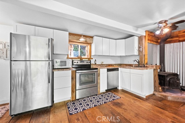 18 Hot Springs Cyn, San Juan Capistrano CA: https://media.crmls.org/medias/44c6997c-84cf-48dd-bb81-b49d80e7b8ea.jpg