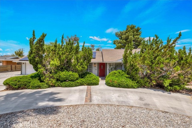 57856 El Dorado Drive, Yucca Valley CA: https://media.crmls.org/medias/44c6a470-2c4b-42b9-85ee-9a3c247289ed.jpg