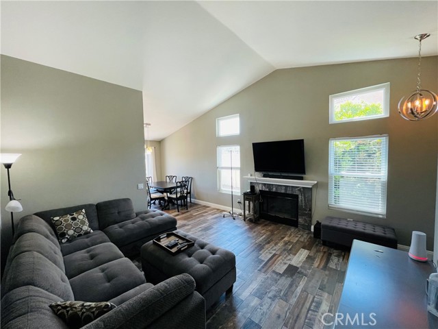 Detail Gallery Image 6 of 38 For 31926 Calle Novelda, Temecula,  CA 92592 - 3 Beds | 2 Baths