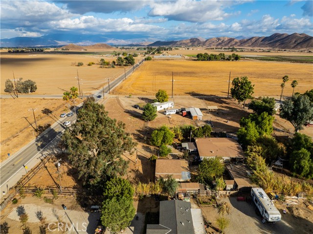 Detail Gallery Image 5 of 13 For 33445 Simpson Rd, Winchester,  CA 92596 - 3 Beds | 2 Baths