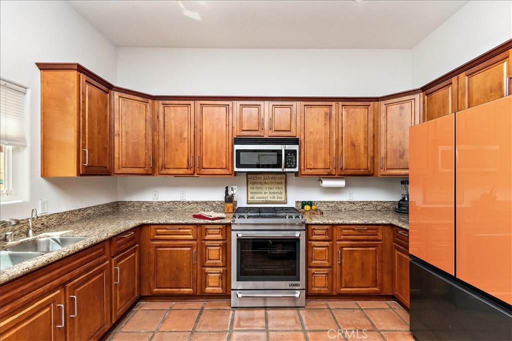 MLS #OC25260928 image #3