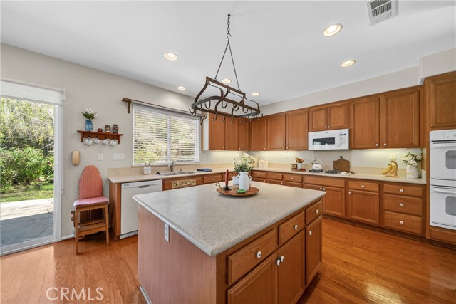 Detail Gallery Image 24 of 68 For 22262 Trinity Pl, Saugus,  CA 91390 - 5 Beds | 3 Baths