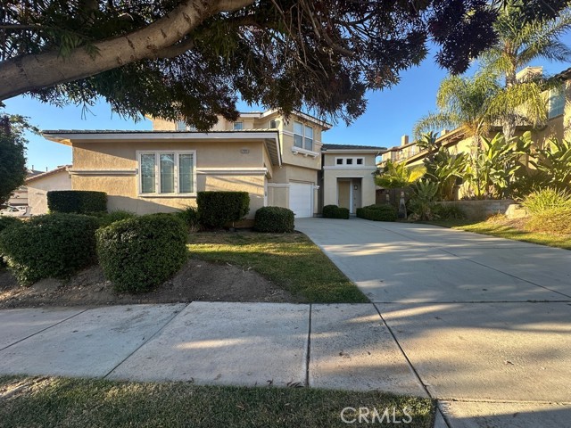 Detail Gallery Image 2 of 34 For 34046 Castle Pines Dr, Yucaipa,  CA 92399 - 4 Beds | 3/1 Baths