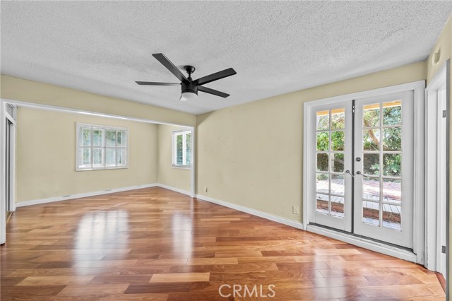 11121 Kensington Road, Los Alamitos CA: https://media.crmls.org/medias/44c88cab-e8b1-49d3-b508-42b2d61ebc05.jpg