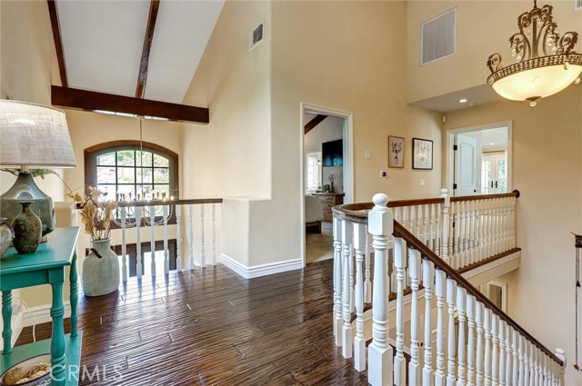 Detail Gallery Image 29 of 65 For 4751 Topeka Dr, Tarzana,  CA 91356 - 5 Beds | 6 Baths