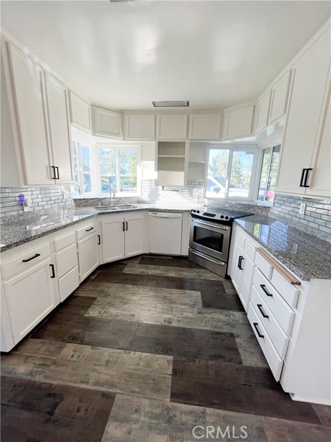9620 Florence Avenue, Downey CA: https://media.crmls.org/medias/44c8d134-7246-4c04-b947-8381b8885cae.jpg