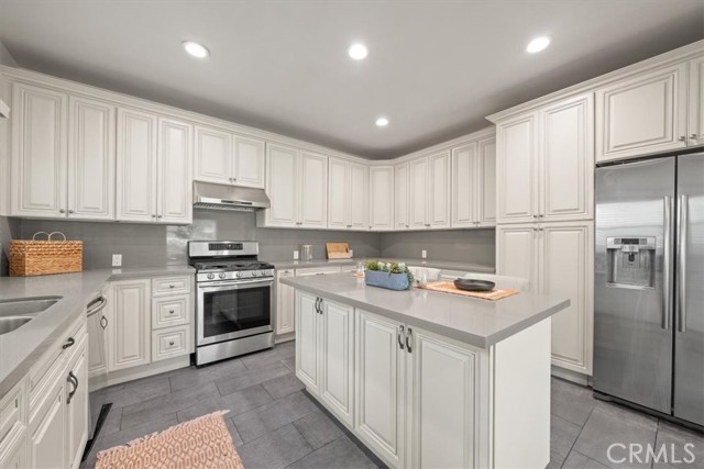 268 S Norton Avenue, Los Angeles CA: https://media.crmls.org/medias/44c9540a-7423-46eb-9649-6e373c4bfffc.jpg