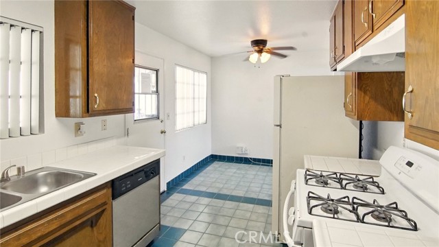 Detail Gallery Image 7 of 19 For 288 E 48th St, San Bernardino,  CA 92404 - 3 Beds | 2 Baths