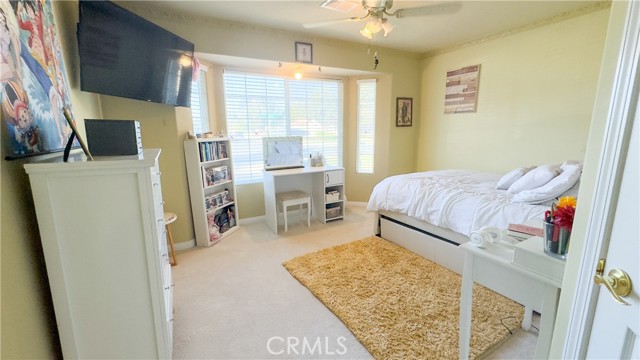 Detail Gallery Image 9 of 23 For 5701 Laurel Canyon Dr, Bakersfield,  CA 93313 - 3 Beds | 2 Baths