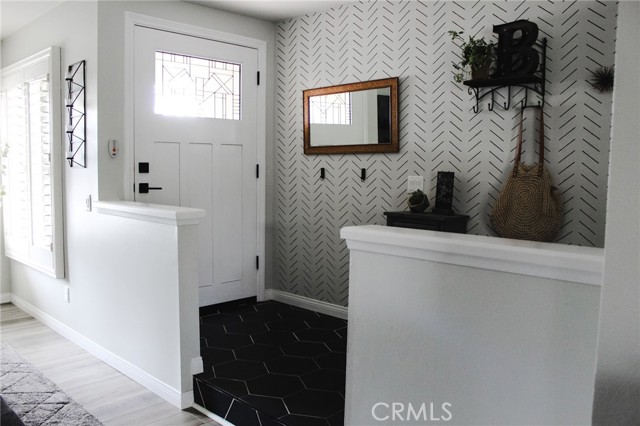 105 S Kingsley Street, Anaheim CA: https://media.crmls.org/medias/44ca5bd7-b4b0-4547-831d-ee79dda97601.jpg