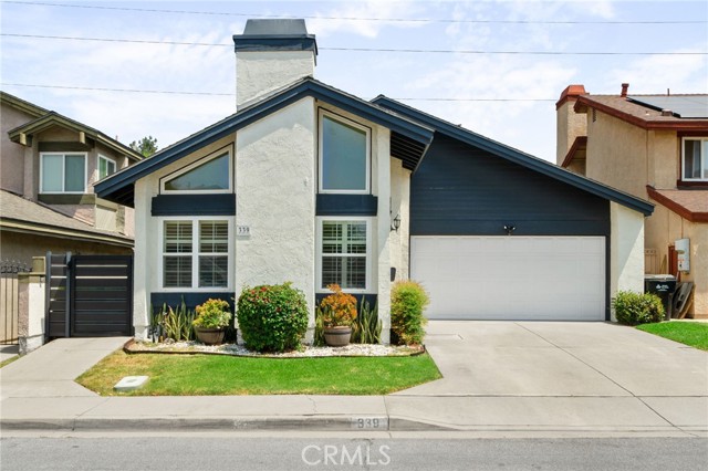 339 W Dawson Court, Glendora CA: https://media.crmls.org/medias/44ca710f-356c-4bc9-b7c7-c9734dd5c19f.jpg