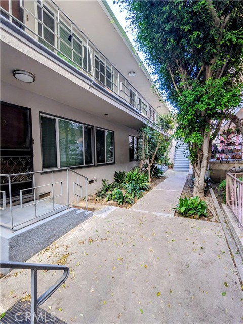 Detail Gallery Image 12 of 15 For 1019 6th St #2,  Santa Monica,  CA 90403 - 1 Beds | 1 Baths