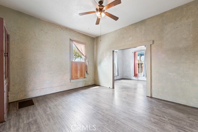Detail Gallery Image 10 of 38 For 16412 Bixler Ave, Paramount,  CA 90723 - 2 Beds | 1 Baths
