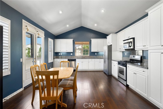 Detail Gallery Image 16 of 57 For 3203 S Edenglen Paseo #B,  Ontario,  CA 91761 - 2 Beds | 2/1 Baths