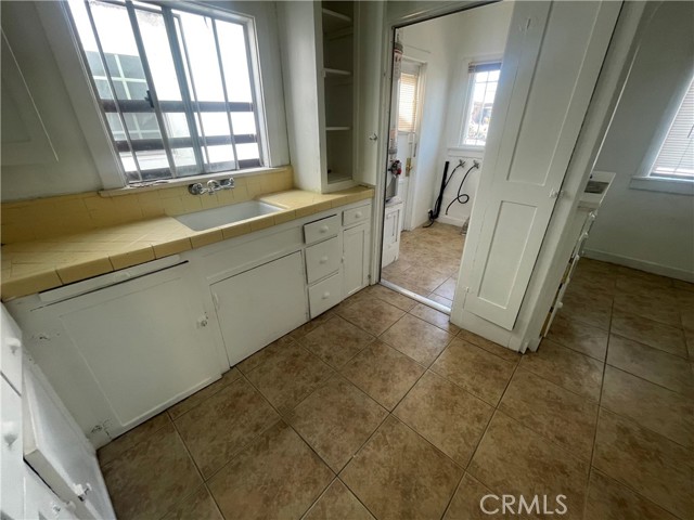 8506 Santa Fe Avenue, Huntington Park CA: https://media.crmls.org/medias/44cb90aa-830a-4383-8927-1d0c0d248e02.jpg
