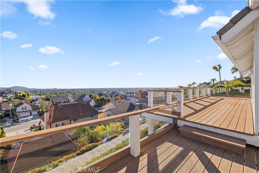 MLS #OC25231076 image #30