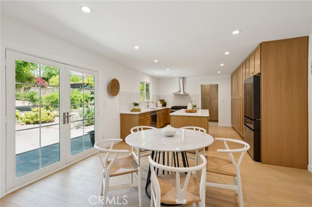 23509 Community Street, West Hills CA: https://media.crmls.org/medias/44cd83c6-5cc1-43f3-bd0c-a1a99141ecfc.jpg